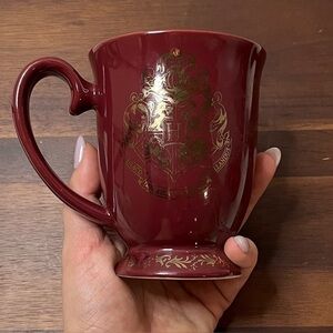 Harry Potter Burgundy Hogwarts Crest Mug – Gold Foil – Ceramic Coffee / Tea Cup